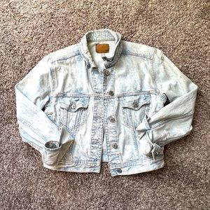 American Eagle Light Wash Jean Jacket